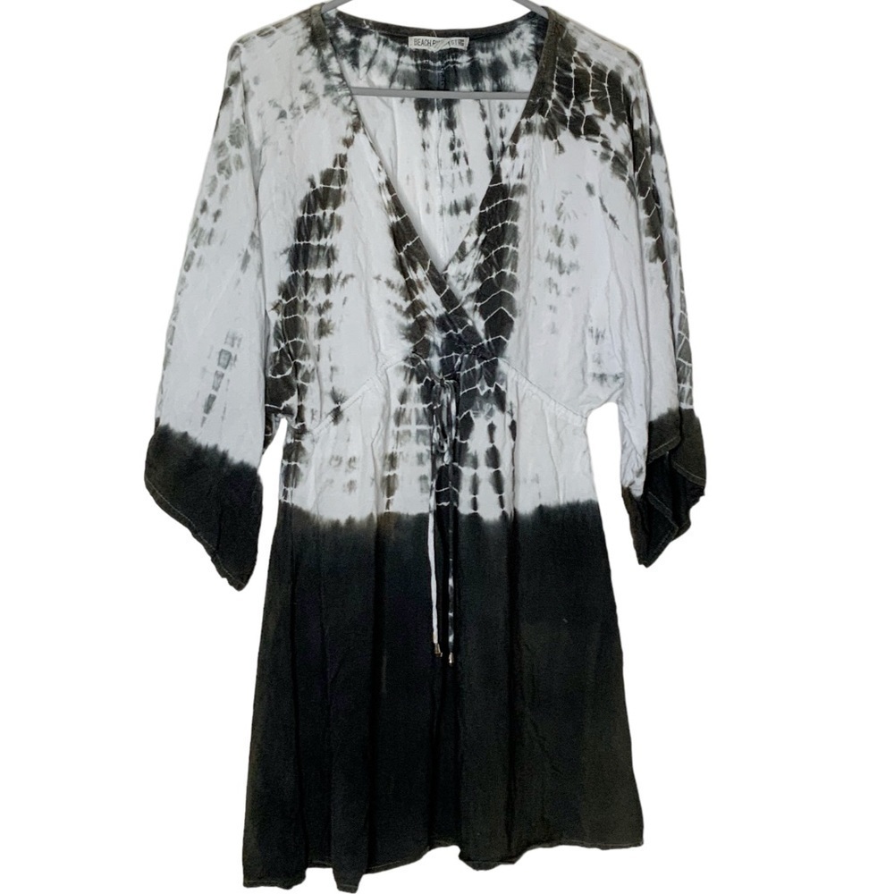 Beach by Exist tie dye V neckline beachwear coverup. Size L